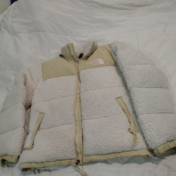 The North Face Kids Cream and Tan Puffer Jacket - Picture 2 of 3